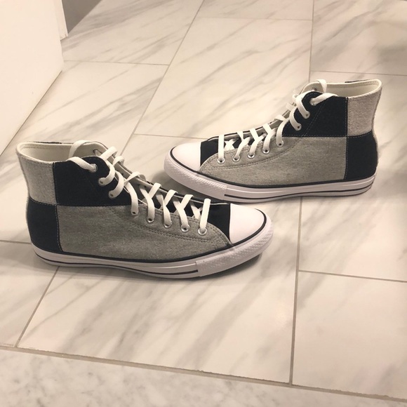 NWT Men’s Converse High Top Sneakers - Picture 5 of 8